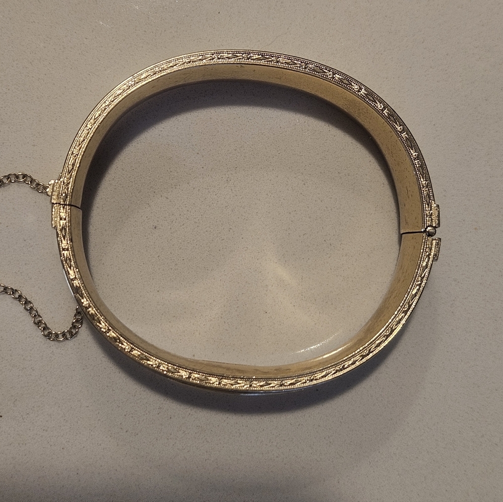 Antique Victorian 14k Gold Filled Hinged Bangle Bracelet - Picture 4 of 7
